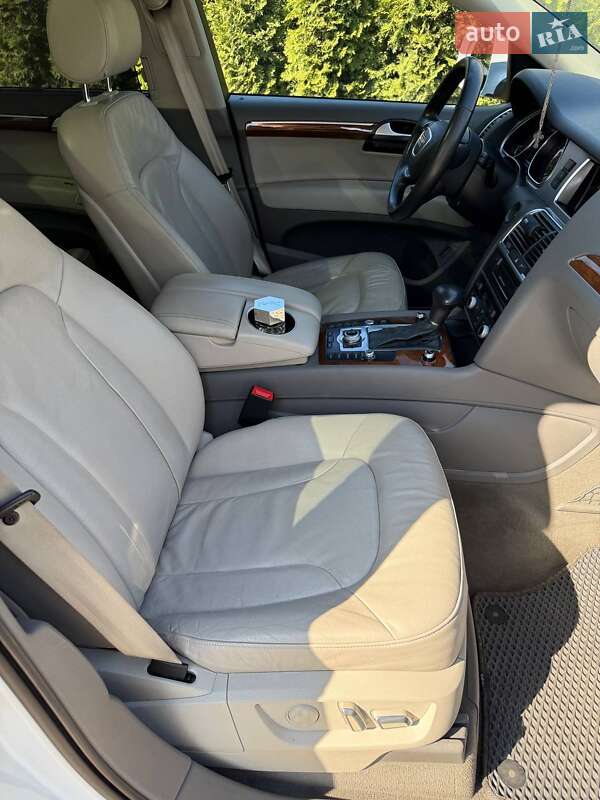 Внедорожник / Кроссовер Audi Q7 2013 в Киеве