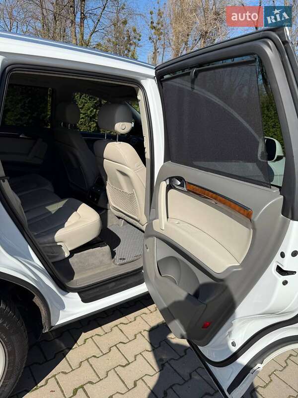 Внедорожник / Кроссовер Audi Q7 2013 в Киеве