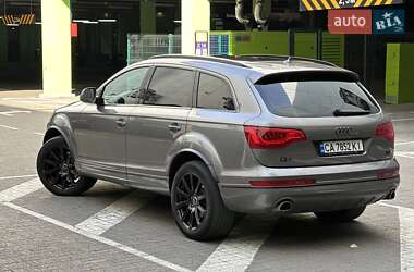 Внедорожник / Кроссовер Audi Q7 2014 в 