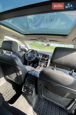 Позашляховик / Кросовер Audi Q7 2013 в 