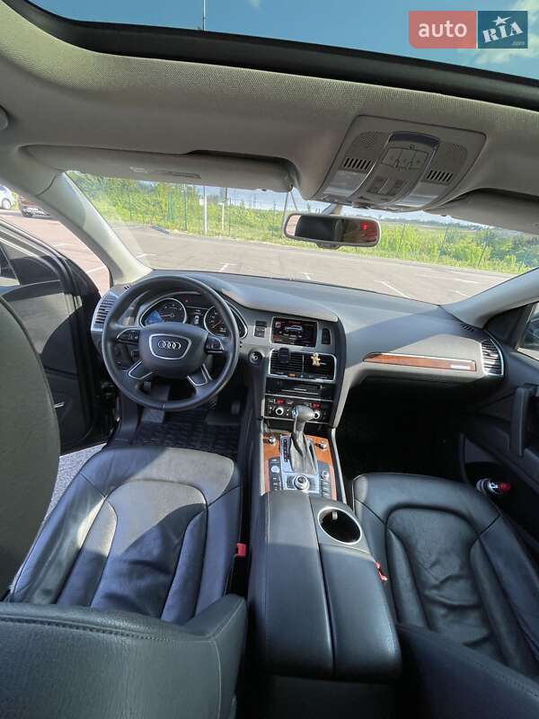 Позашляховик / Кросовер Audi Q7 2013 в Рівному