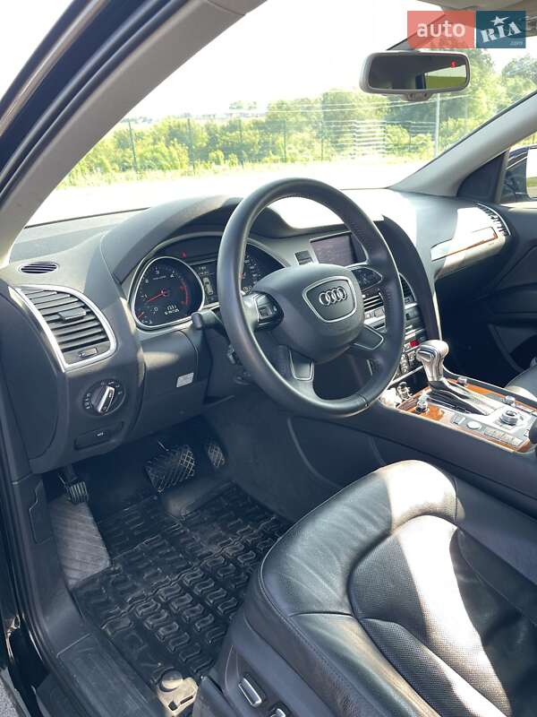Позашляховик / Кросовер Audi Q7 2013 в Рівному