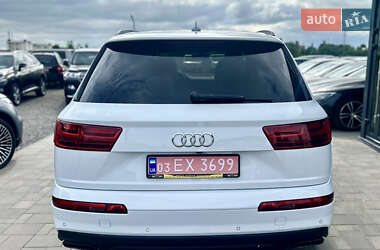 Внедорожник / Кроссовер Audi Q7 2017 в 