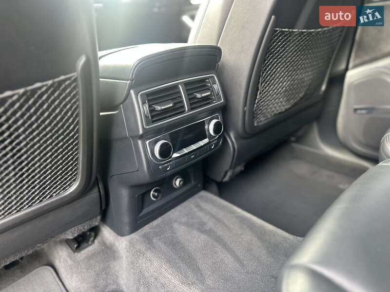 Внедорожник / Кроссовер Audi Q7 2017 в Ровно
