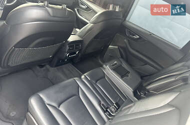 Внедорожник / Кроссовер Audi Q7 2017 в 