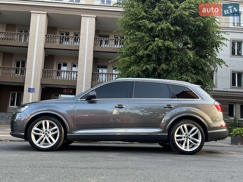 Внедорожник / Кроссовер Audi Q7 2016 в Виннице