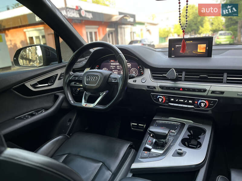 Внедорожник / Кроссовер Audi Q7 2016 в Виннице