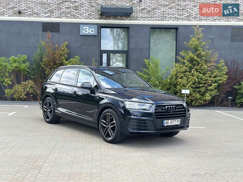 Внедорожник / Кроссовер Audi Q7 2017 в Киеве