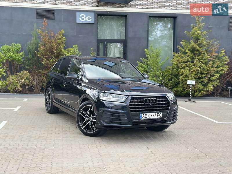 Внедорожник / Кроссовер Audi Q7 2017 в Киеве