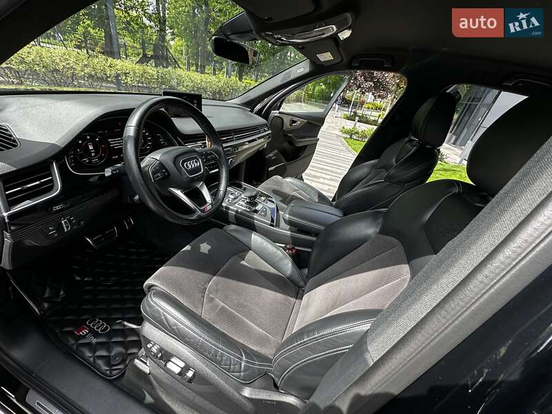 Внедорожник / Кроссовер Audi Q7 2017 в Киеве