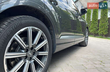 Внедорожник / Кроссовер Audi Q7 2016 в 
