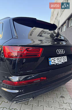 Позашляховик / Кросовер Audi Q7 2017 в 