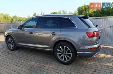 Внедорожник / Кроссовер Audi Q7 2016 в 