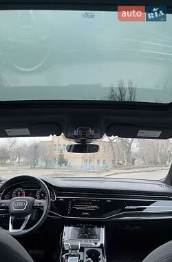 Внедорожник / Кроссовер Audi Q7 2019 в 