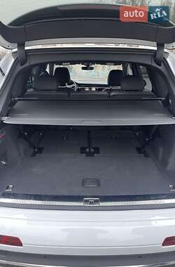 Внедорожник / Кроссовер Audi Q7 2019 в 