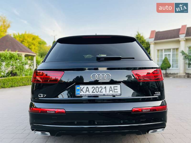 Позашляховик / Кросовер Audi Q7 2015 в Хмельницькому