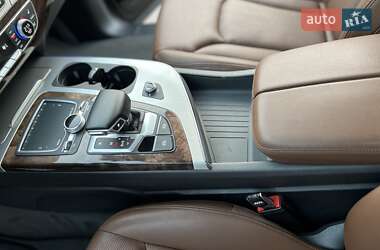 Внедорожник / Кроссовер Audi Q7 2015 в 