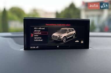 Внедорожник / Кроссовер Audi Q7 2015 в 