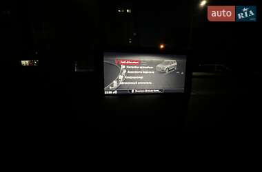 Внедорожник / Кроссовер Audi Q7 2015 в 