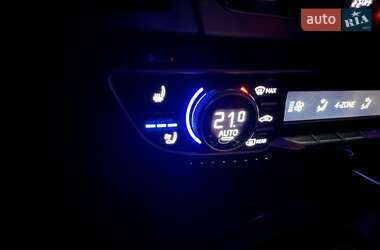 Внедорожник / Кроссовер Audi Q7 2015 в 