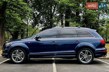 Внедорожник / Кроссовер Audi Q7 2010 в 