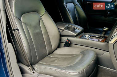 Внедорожник / Кроссовер Audi Q7 2010 в 