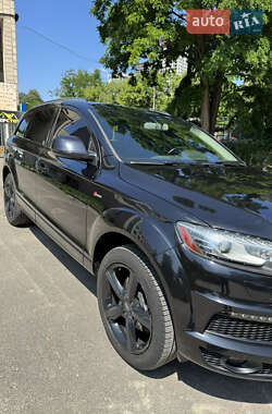 Внедорожник / Кроссовер Audi Q7 2013 в 