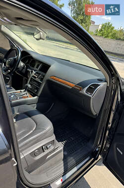 Внедорожник / Кроссовер Audi Q7 2013 в 