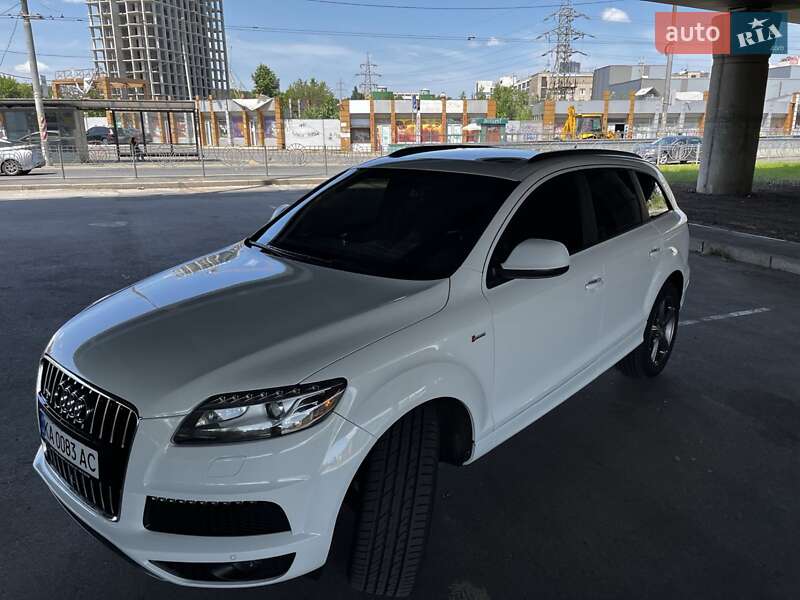 Внедорожник / Кроссовер Audi Q7 2015 в Киеве
