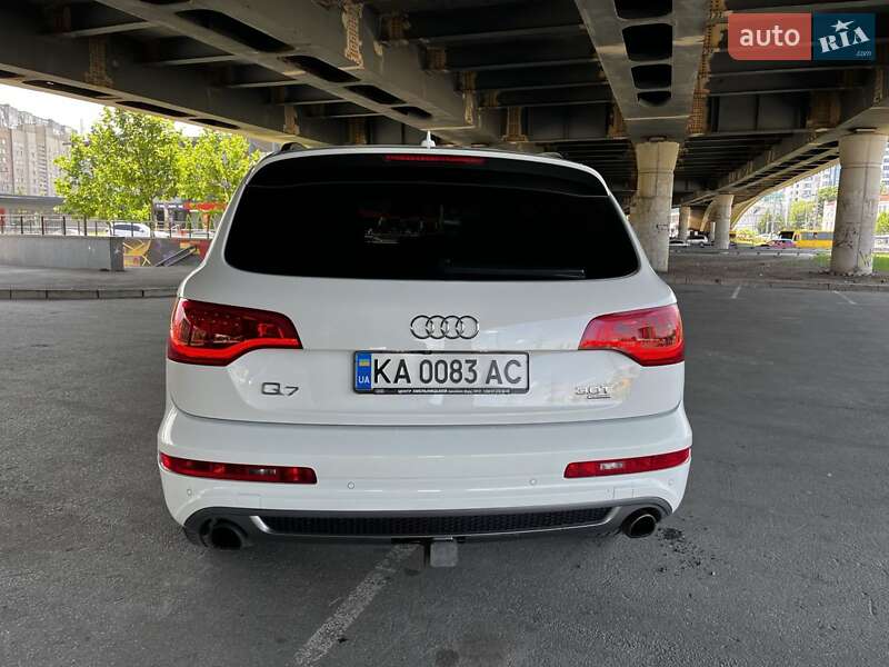 Внедорожник / Кроссовер Audi Q7 2015 в Киеве