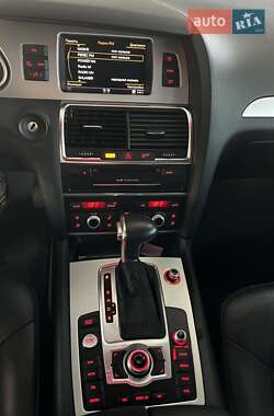 Позашляховик / Кросовер Audi Q7 2015 в 