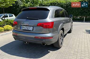 Внедорожник / Кроссовер Audi Q7 2012 в 