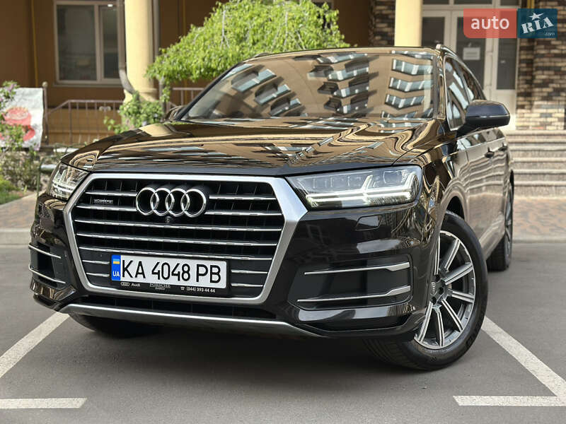 Позашляховик / Кросовер Audi Q7 2016 в Києві