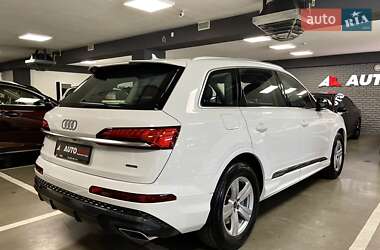 Внедорожник / Кроссовер Audi Q7 2025 в 