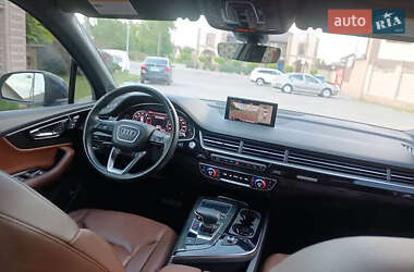 Внедорожник / Кроссовер Audi Q7 2018 в 