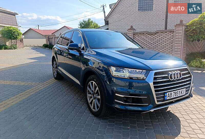 Позашляховик / Кросовер Audi Q7 2018 в Вінниці
