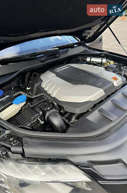 Внедорожник / Кроссовер Audi Q7 2012 в 