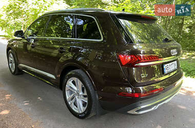 Внедорожник / Кроссовер Audi Q7 2020 в 
