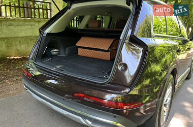 Внедорожник / Кроссовер Audi Q7 2020 в 
