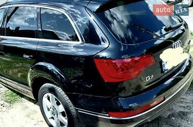 Внедорожник / Кроссовер Audi Q7 2012 в 