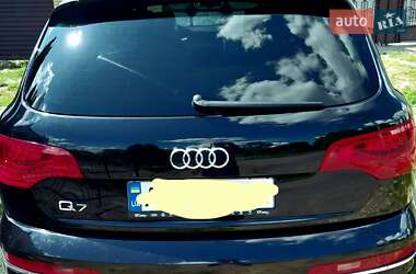 Внедорожник / Кроссовер Audi Q7 2012 в 