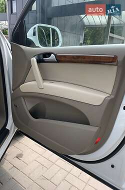 Внедорожник / Кроссовер Audi Q7 2015 в 