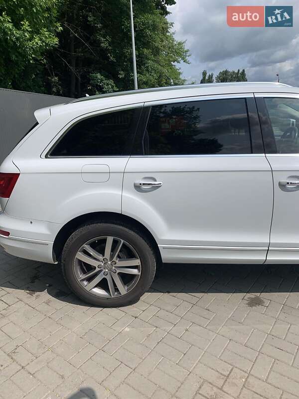 Позашляховик / Кросовер Audi Q7 2015 в Хмельницькому
