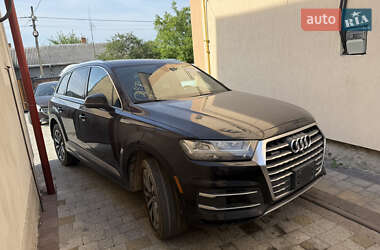Позашляховик / Кросовер Audi Q7 2016 в 