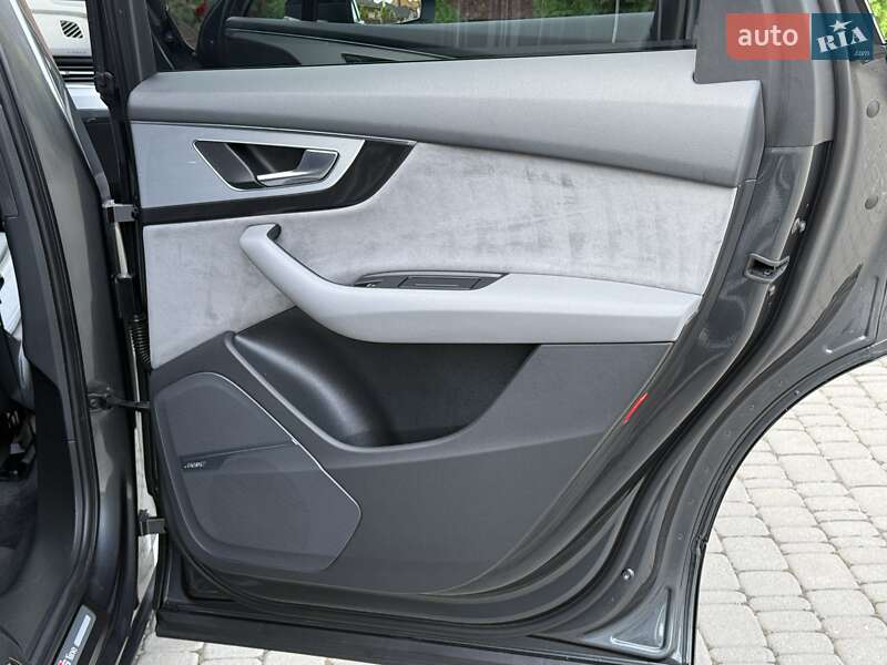 Внедорожник / Кроссовер Audi Q7 2017 в Ровно фото 49 Внедорожник / Кроссовер Audi Q7 2017 в Ровно