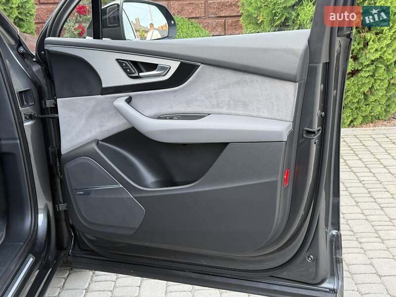 Внедорожник / Кроссовер Audi Q7 2017 в Ровно фото 56 Внедорожник / Кроссовер Audi Q7 2017 в Ровно