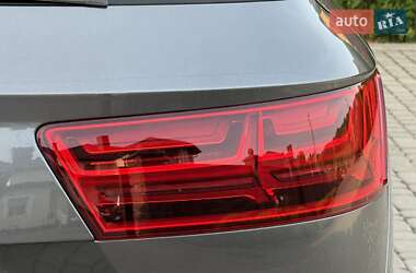 Внедорожник / Кроссовер Audi Q7 2017 в 