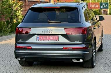 Внедорожник / Кроссовер Audi Q7 2017 в 