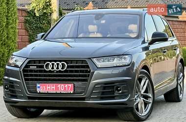 Внедорожник / Кроссовер Audi Q7 2017 в 