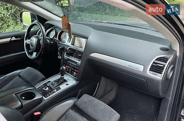 Позашляховик / Кросовер Audi Q7 2006 в 